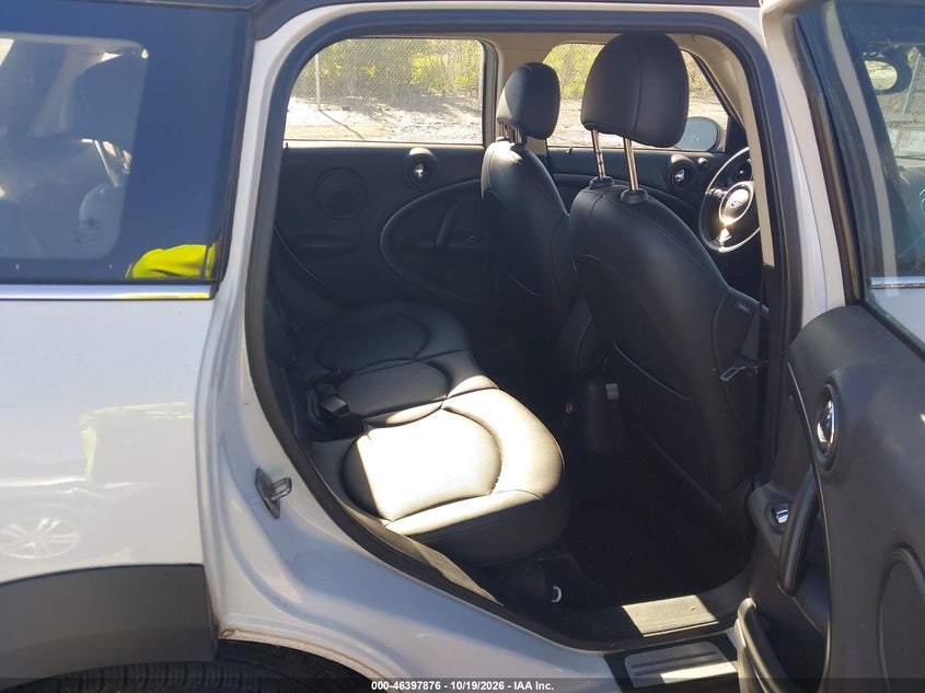 2013 MINI COUNTRYMAN COOPER S · Photo 8