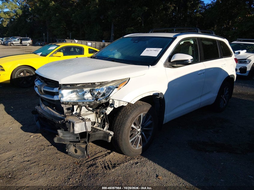 2018 Toyota Highlander Xle, Неизвестно, IAAI, VIN 5TDJZRFH5JS548229 — фото 2