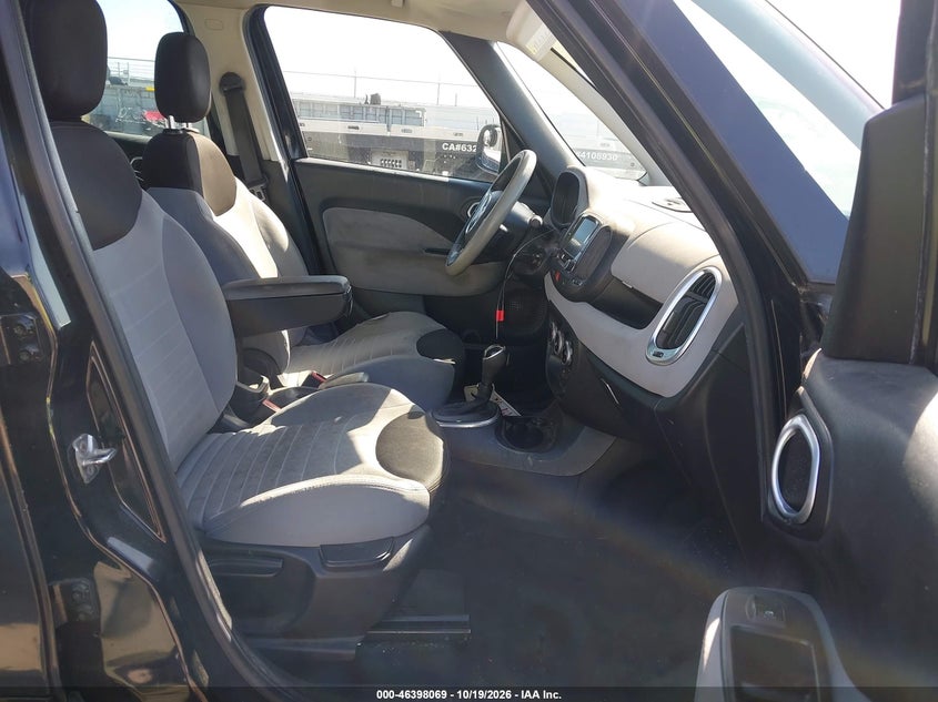 2014 FIAT 500L EASY · Фото 5