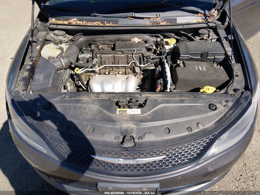 2015 CHRYSLER 200 S · Фото 10