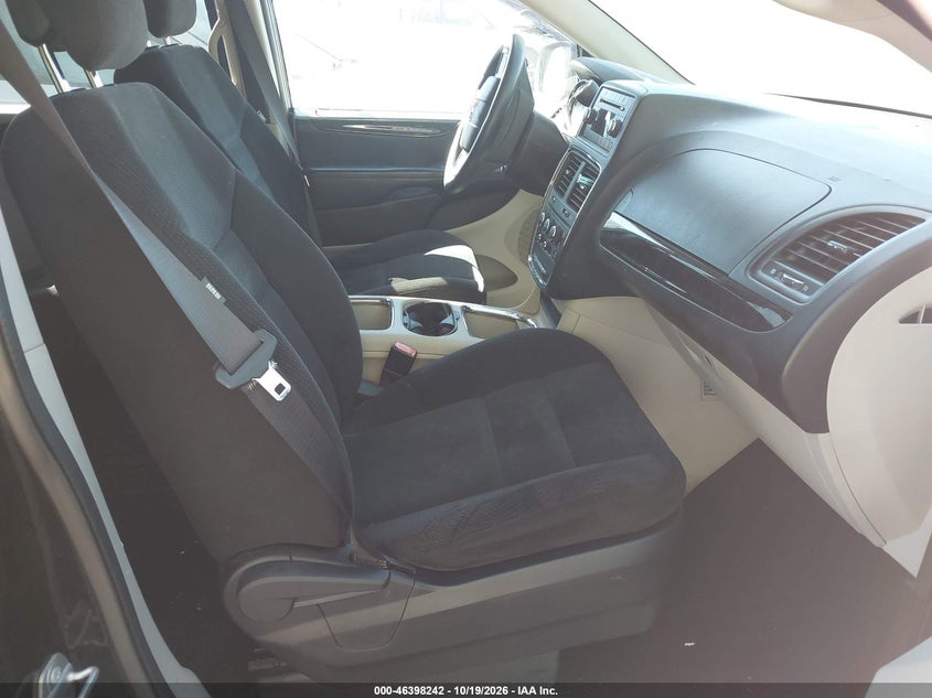 2015 DODGE GRAND CARAVAN SXT · Фото 5