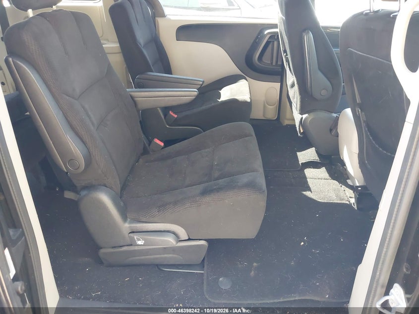 2015 DODGE GRAND CARAVAN SXT · Фото 8