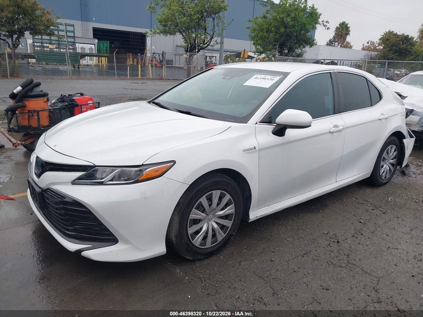 2019 Toyota Camry Hybrid Le, All Over, IAAI, VIN 4T1B31HK6KU007019 — photo 2