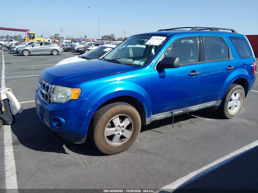 2012 FORD ESCAPE XLS · Фото 2