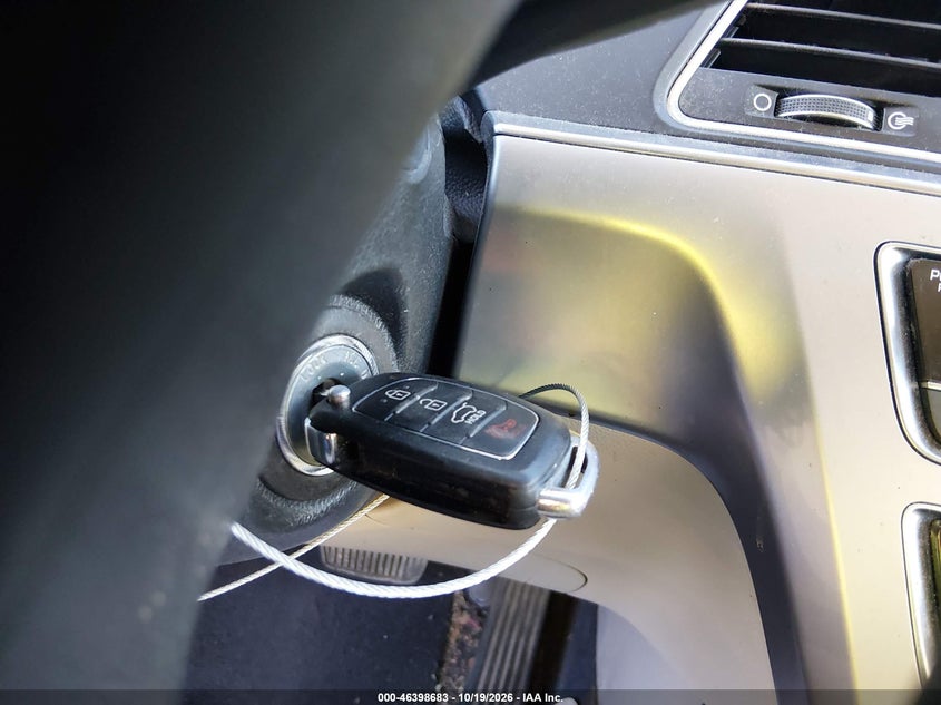 2016 HYUNDAI SONATA SE · Фото 11
