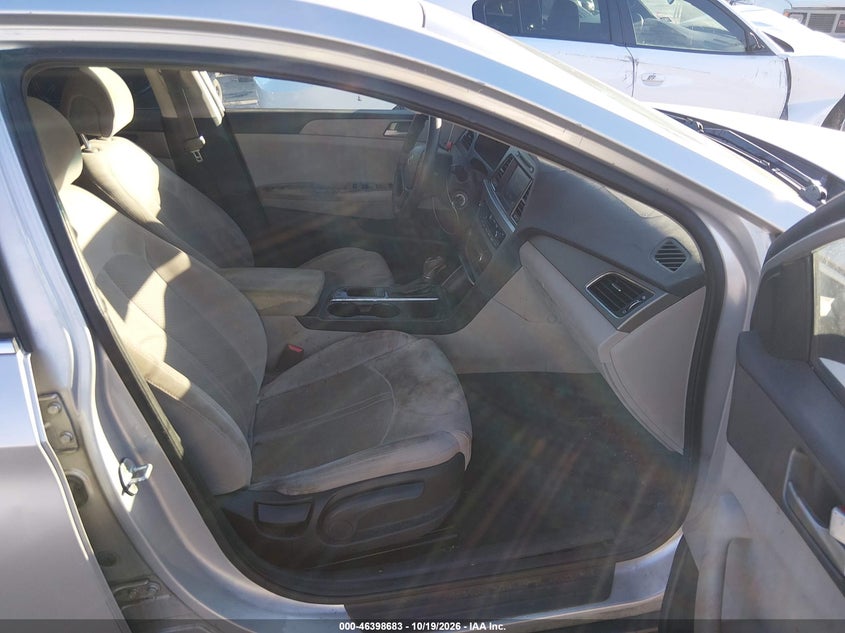 2016 HYUNDAI SONATA SE · Фото 5