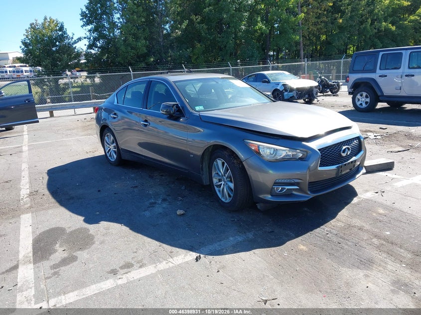 2015 Infiniti Q50 Premium