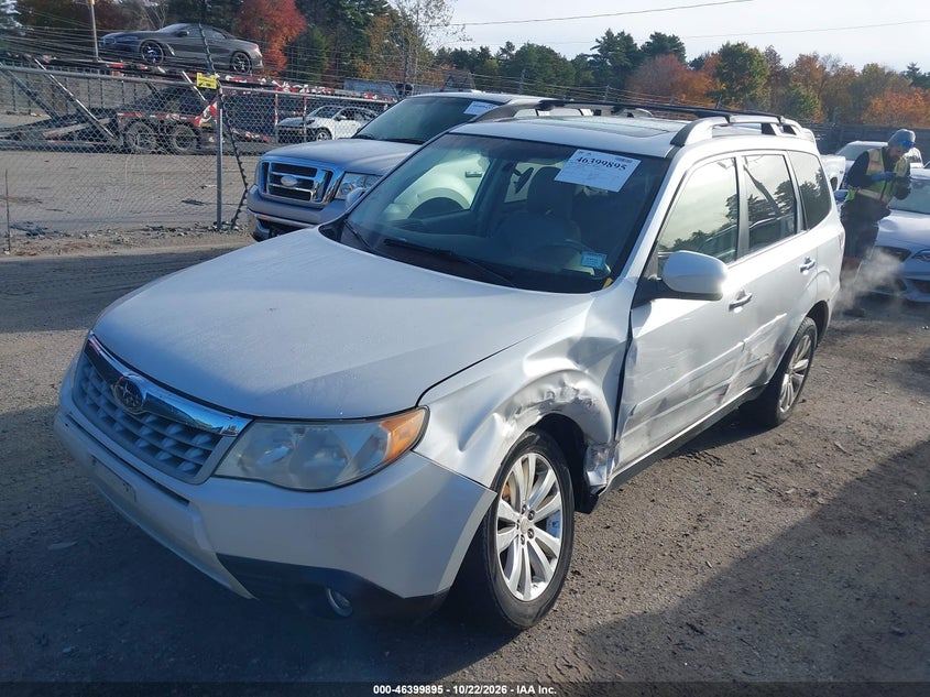 2012 Subaru Forester 2.5X Limited, Left Side, IAAI, VIN JF2SHAFC0CH422446 — photo 2