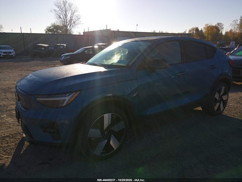 2023 Volvo C40 Recharge Pure Electric Twin Ultimate, Неизвестно, IAAI, VIN YV4ED3GMXP2030400 — фото 2