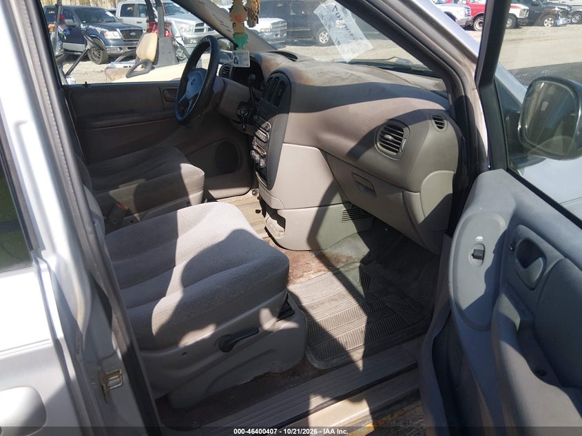 DODGE GRAND CARAVAN 2003 VIN 2D4GP34L93R147835