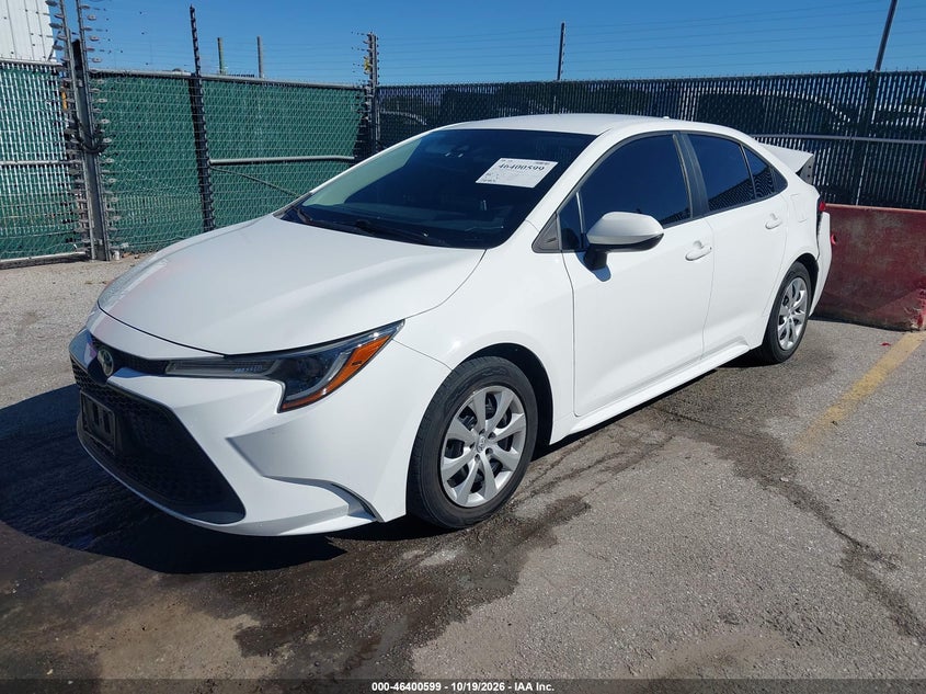 2021 Toyota Corolla Le, Front & Rear, IAAI, VIN 5YFEPMAE1MP232587 — photo 2