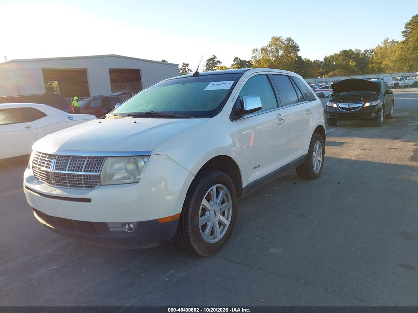 2007 Lincoln Mkx, Repossession, IAAI, VIN 2LMDU68CX7BJ09050 — photo 2