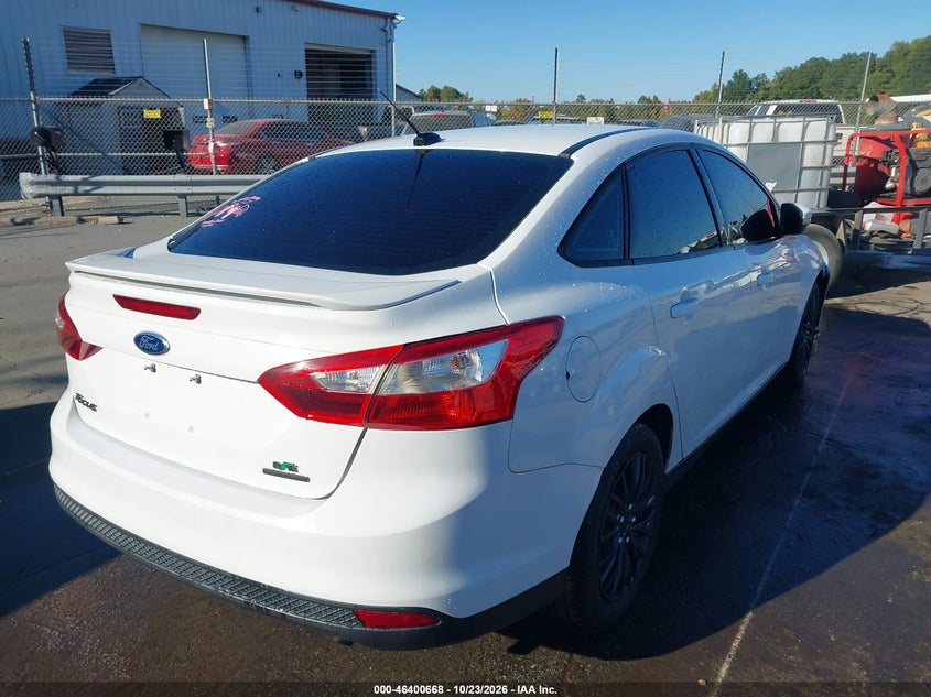 Vin: 1fadp3f24el422307, lot: 46901026, ford focus se 20144