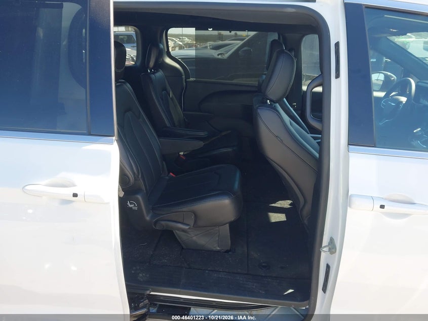 2026 CHRYSLER PACIFICA SELECT · Фото 8