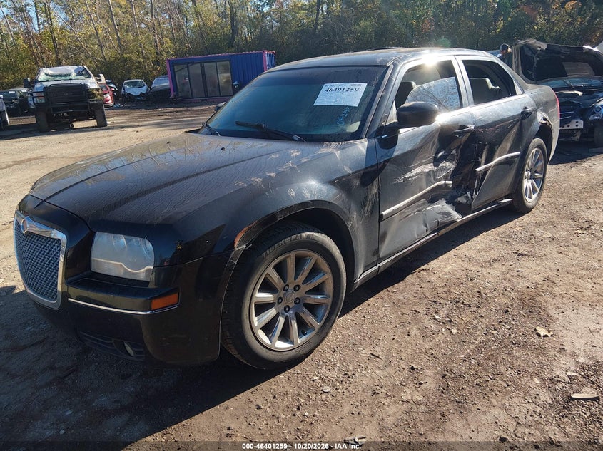 2007 Chrysler 300 Touring, Front End, IAAI, VIN 2C3KA53G77H612895 — photo 2