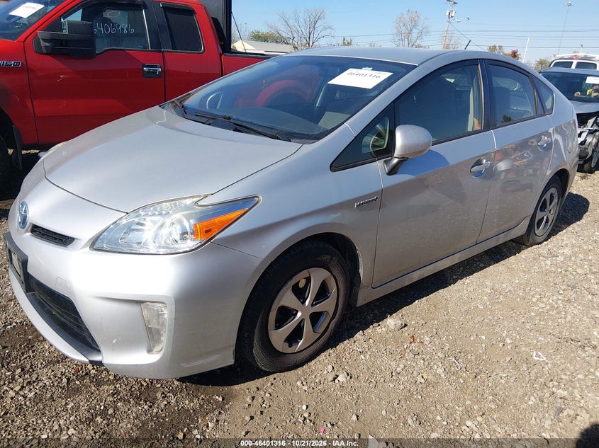 2014 Toyota Prius Three, Right Side, IAAI, VIN JTDKN3DU0E0373880 — photo 2
