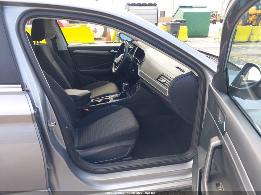 2024 VOLKSWAGEN JETTA 1.5T S · Фото 5
