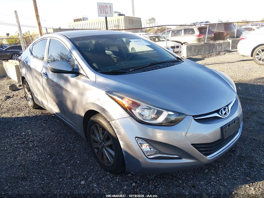2015 HYUNDAI ELANTRA SE · Фото 12