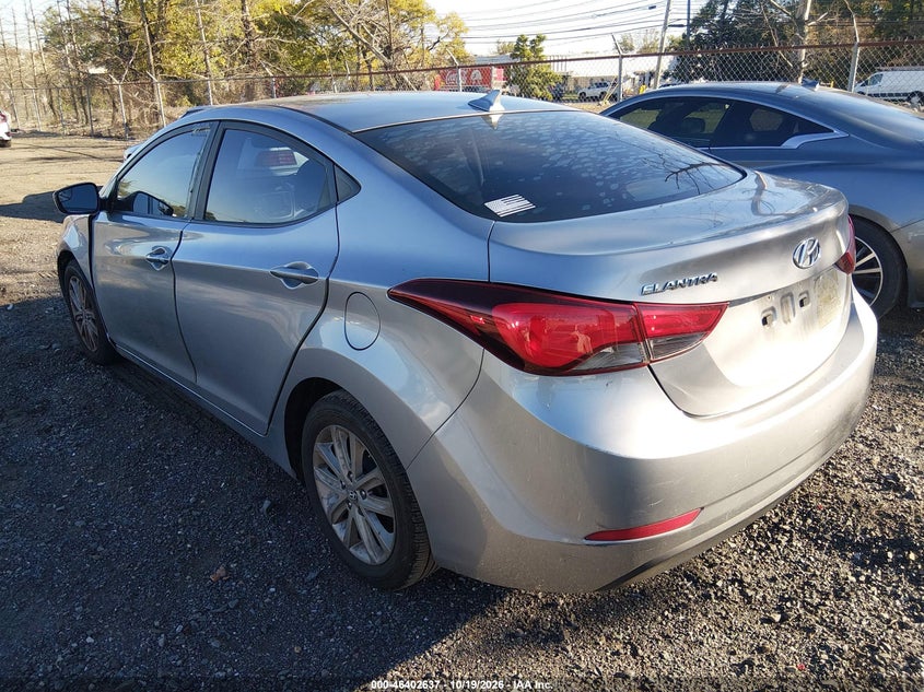 2015 HYUNDAI ELANTRA SE · Фото 14