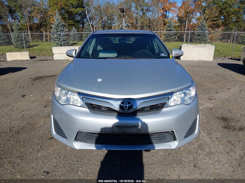 2014 TOYOTA CAMRY LE · Фото 12