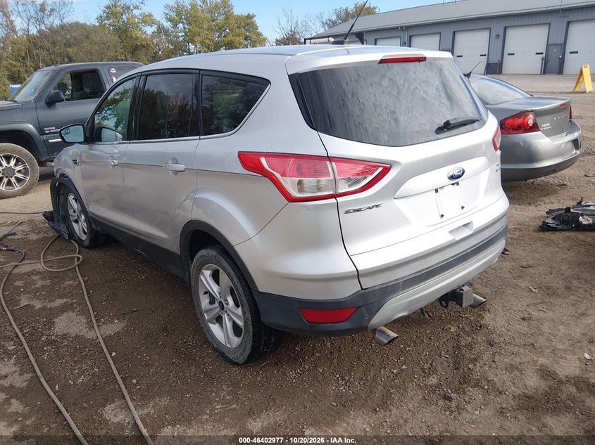 Vin: 1fmcu9g94fua50889, lot: 46903336, ford escape se 20153