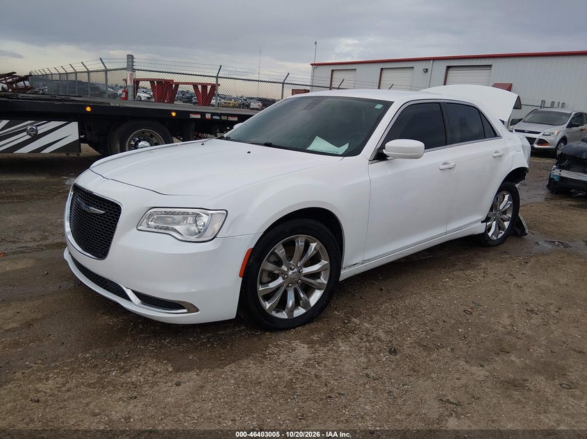 2017 Chrysler 300 Limited Awd, Удар сзади, IAAI, VIN 2C3CCARG2HH534249 — фото 2