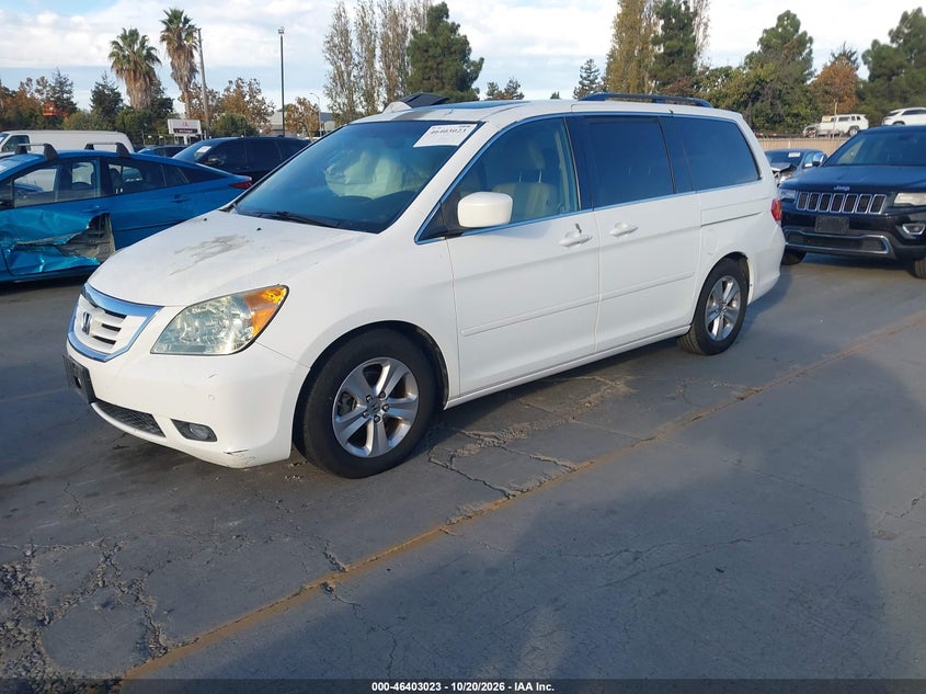 2010 Honda Odyssey Touring, Right Front, IAAI, VIN 5FNRL3H90AB036504 — photo 2