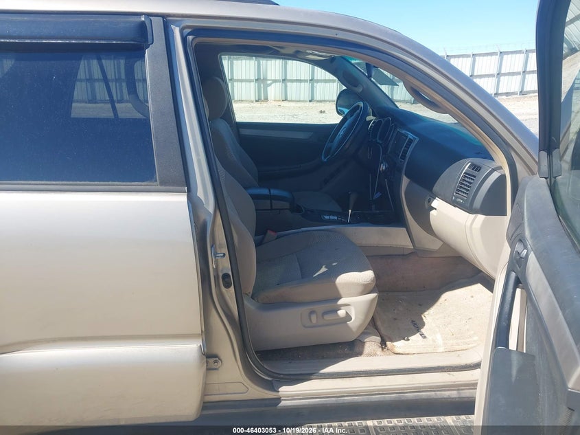 2006 TOYOTA 4RUNNER SR5 V8 · Фото 5