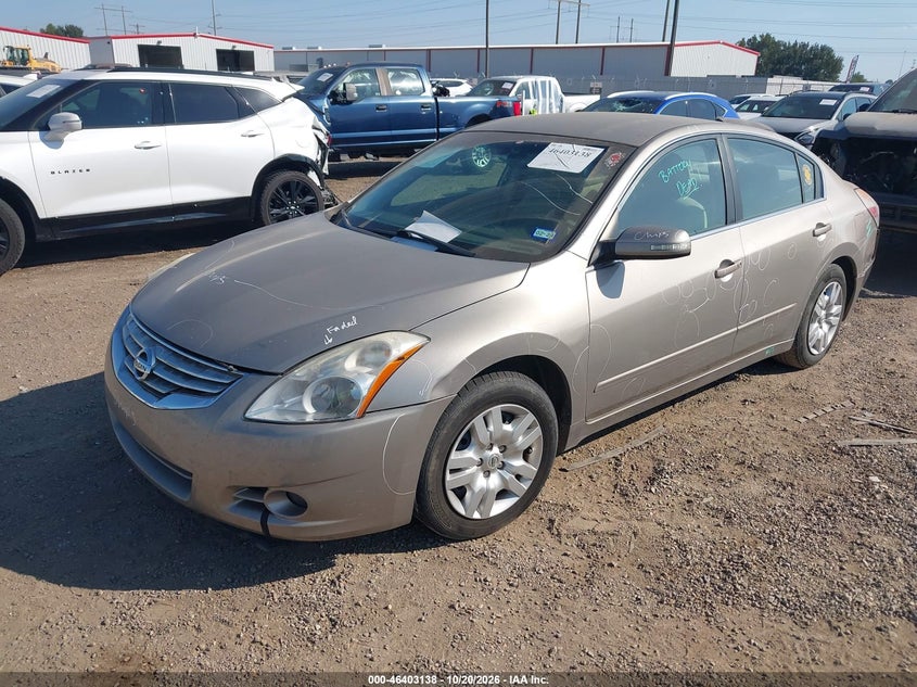 2012 Nissan Altima 2.5 S, Left Side, IAAI, VIN 1N4AL2AP5CN463896 — photo 2