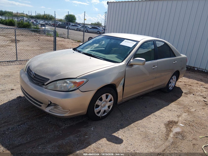 2002 Toyota Camry Le, Normal Wear & Tear, IAAI, VIN 4T1BE32K52U059160 — photo 2