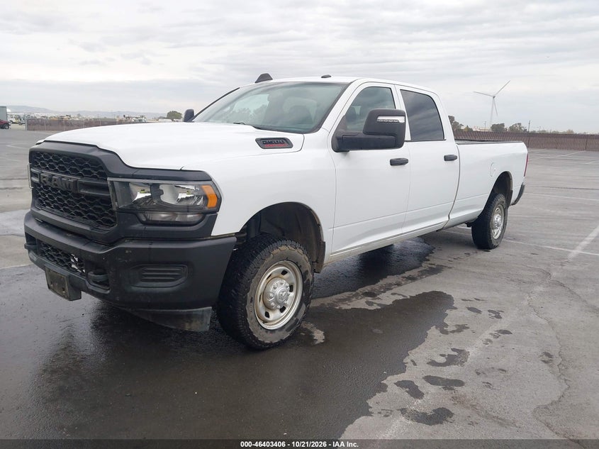 2023 RAM 2500 TRADESMAN 4X4 8' BOX · Photo 2