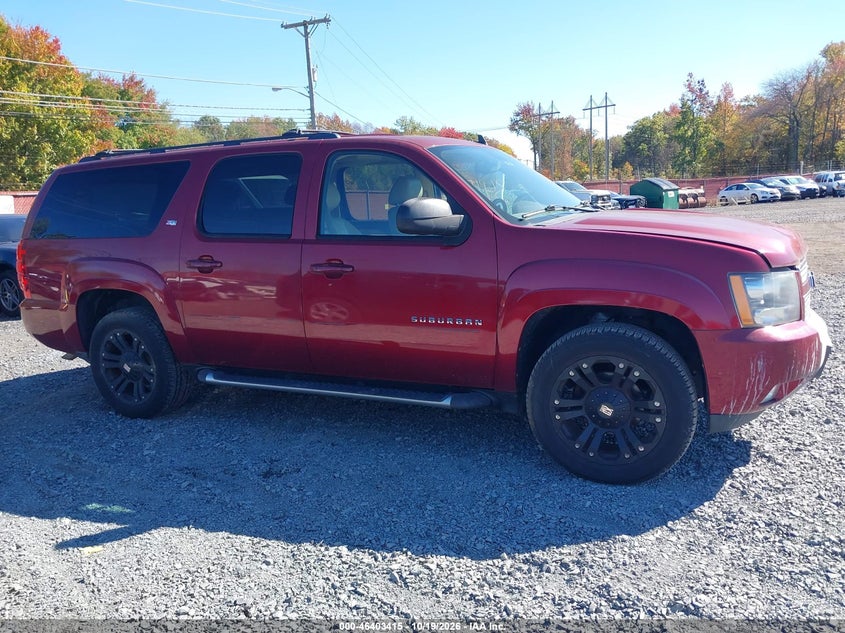 2010 CHEVROLET SUBURBAN 1500 LT1 · Фото 13