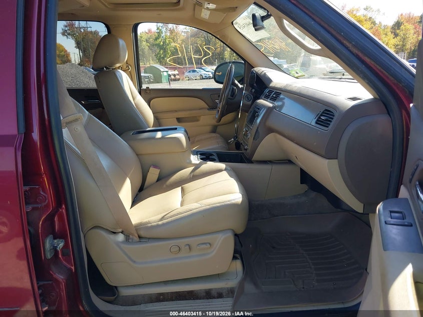 2010 CHEVROLET SUBURBAN 1500 LT1 · Фото 5