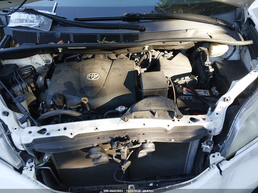 TOYOTA SIENNA - zdjęcie 10