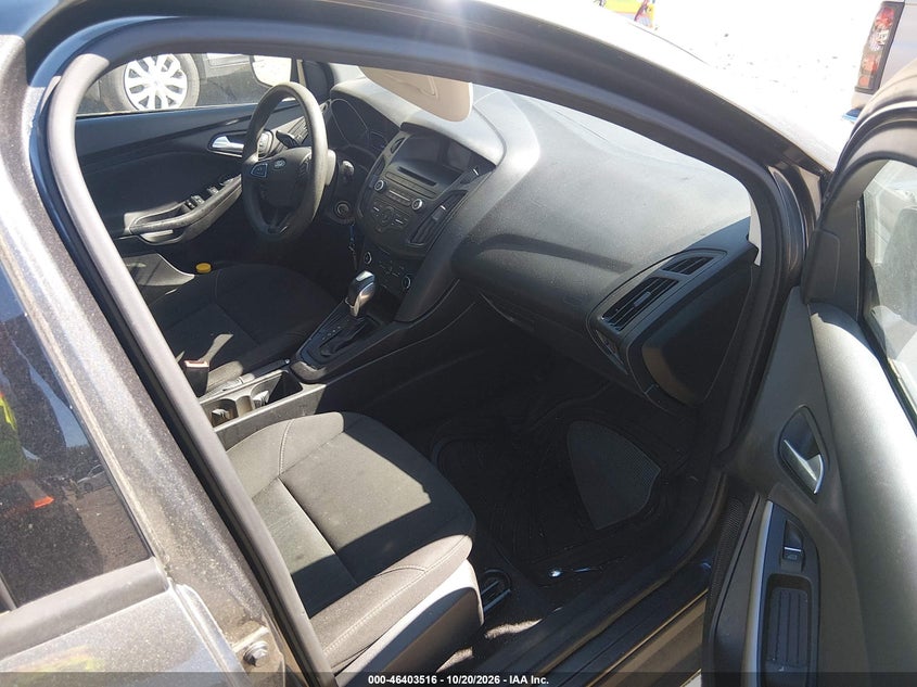 2015 FORD FOCUS SE · Фото 5