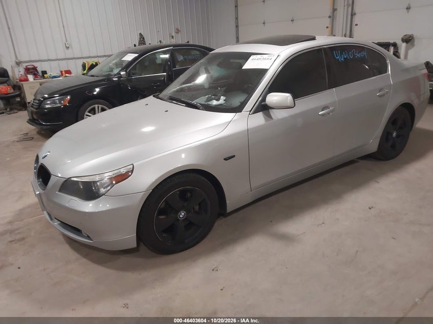 2007 BMW 525Xi, Right Side, IAAI, VIN WBANF33587CW69135 — photo 2