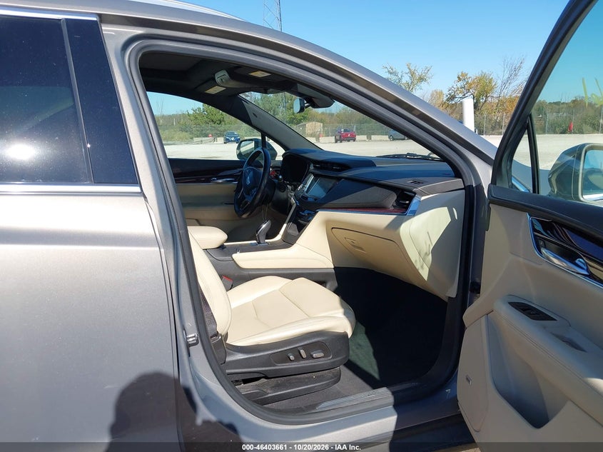 CADILLAC XT5 - zdjęcie 5
