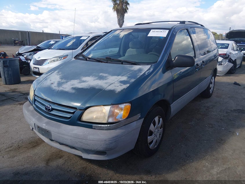 2002 Toyota Sienna Ce, Normal Wear & Tear, IAAI, VIN 4T3ZF19C42U452671 — photo 2