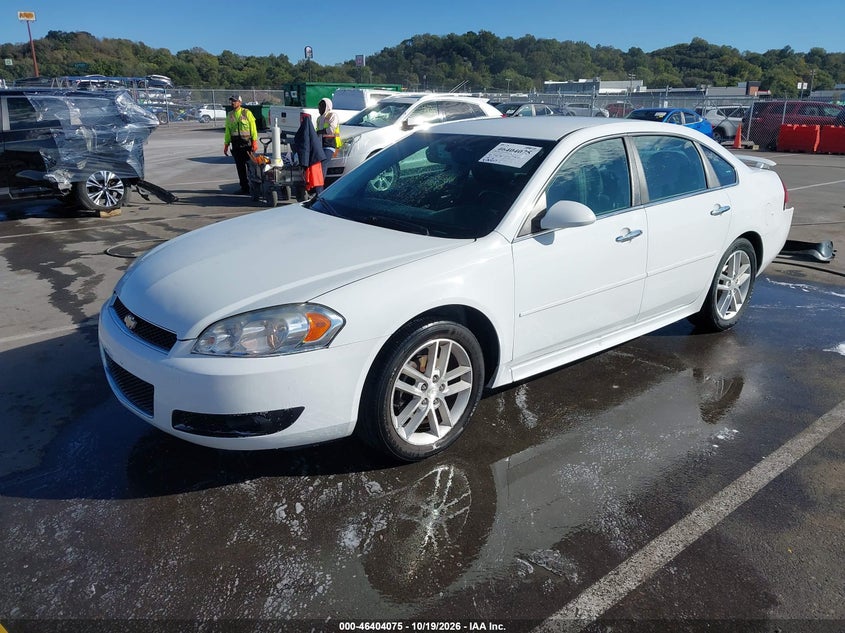 2014 Chevrolet Impala Limited Ltz, Удар сзади, IAAI, VIN 2G1WC5E39E1110678 — фото 2