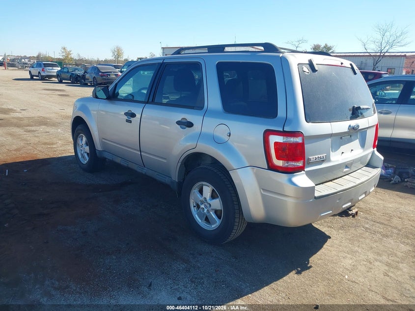 2010 FORD ESCAPE XLT · Фото 3