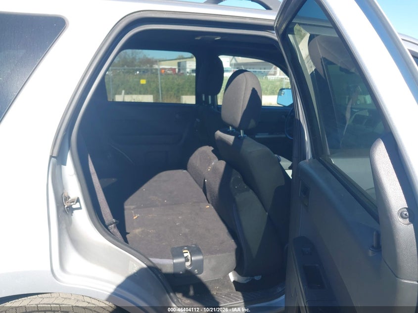 2010 FORD ESCAPE XLT · Фото 8