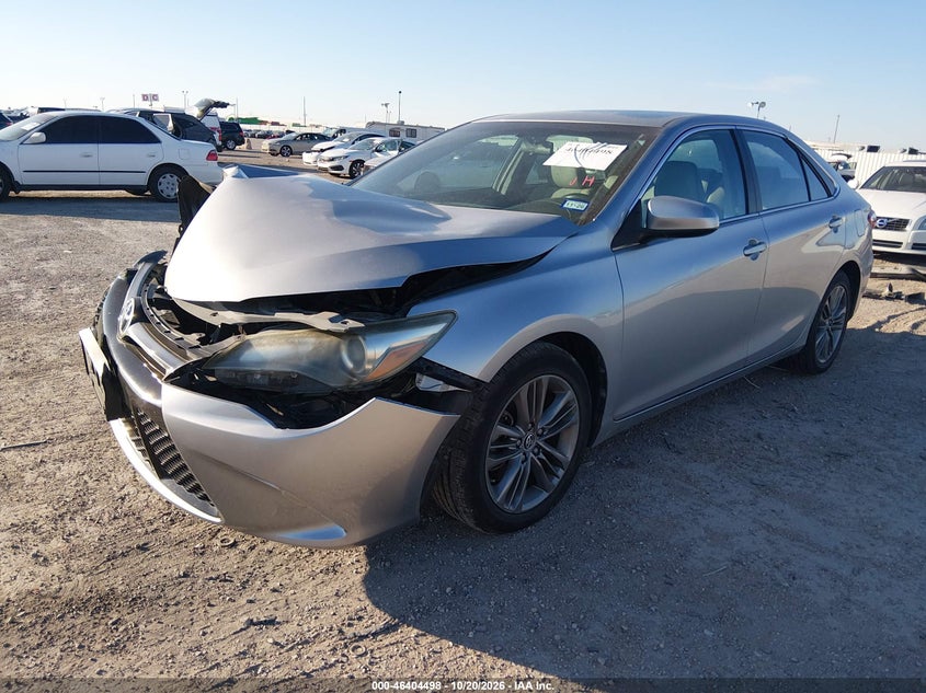 2015 TOYOTA CAMRY SE · Photo 2