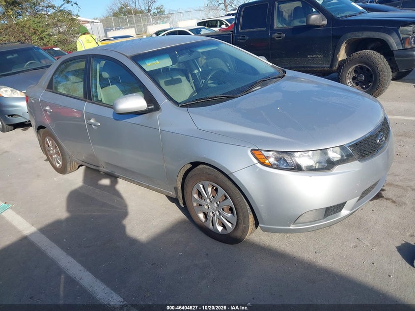 2013 KIA FORTE LX