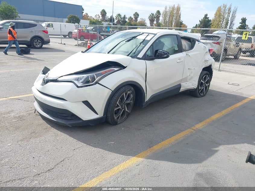 Vin: nmtkhmbx5jr035990, lot: 46905215, toyota c-hr xle 20182