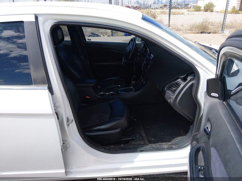 2014 CHRYSLER 200 LIMITED · Фото 5