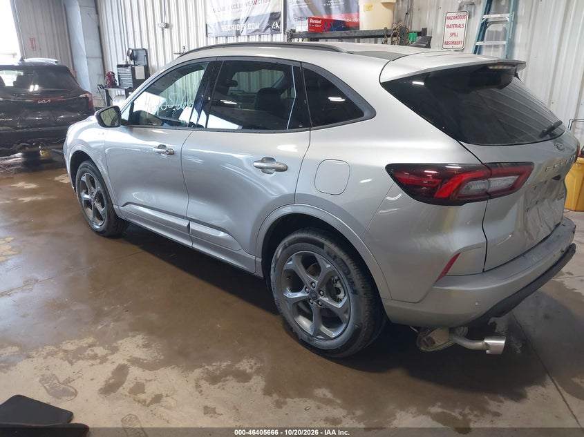 Vin: 1fmcu9mn3pua09740, lot: 46906024, ford escape st-line 20233