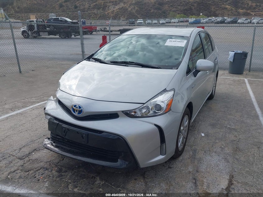 Vin: jtdzn3eu7hj055802, lot: 46906167, toyota prius v four 20172