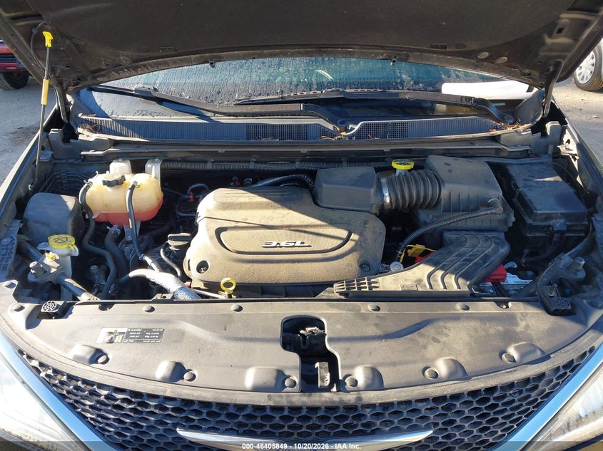 2017 CHRYSLER PACIFICA TOURING-L · Фото 10