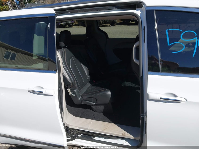 CHRYSLER PACIFICA - zdjęcie 8