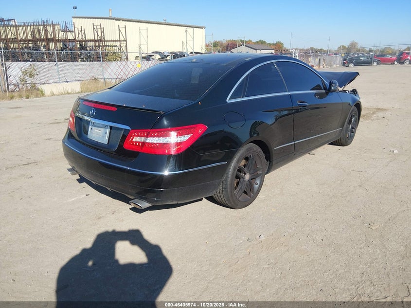2013 MERCEDES-BENZ E 350 · Photo 4